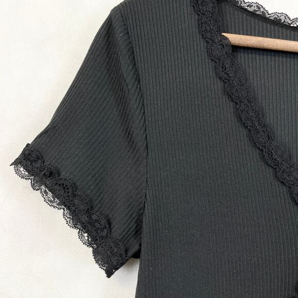 No Boundaries Juniors Top‎ Size L Lace Trim Ribbed Girly Grunge Emo Edgy Y2K - Picture 2 of 11